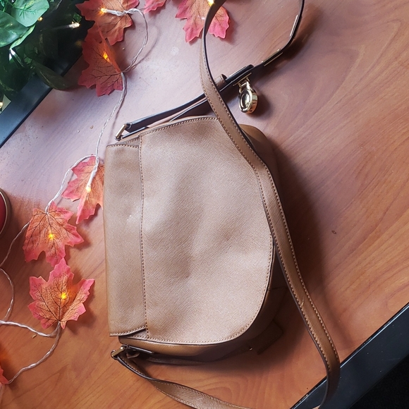 SALE!!Michael Kors Brown Crossbody Bag - Picture 7 of 8